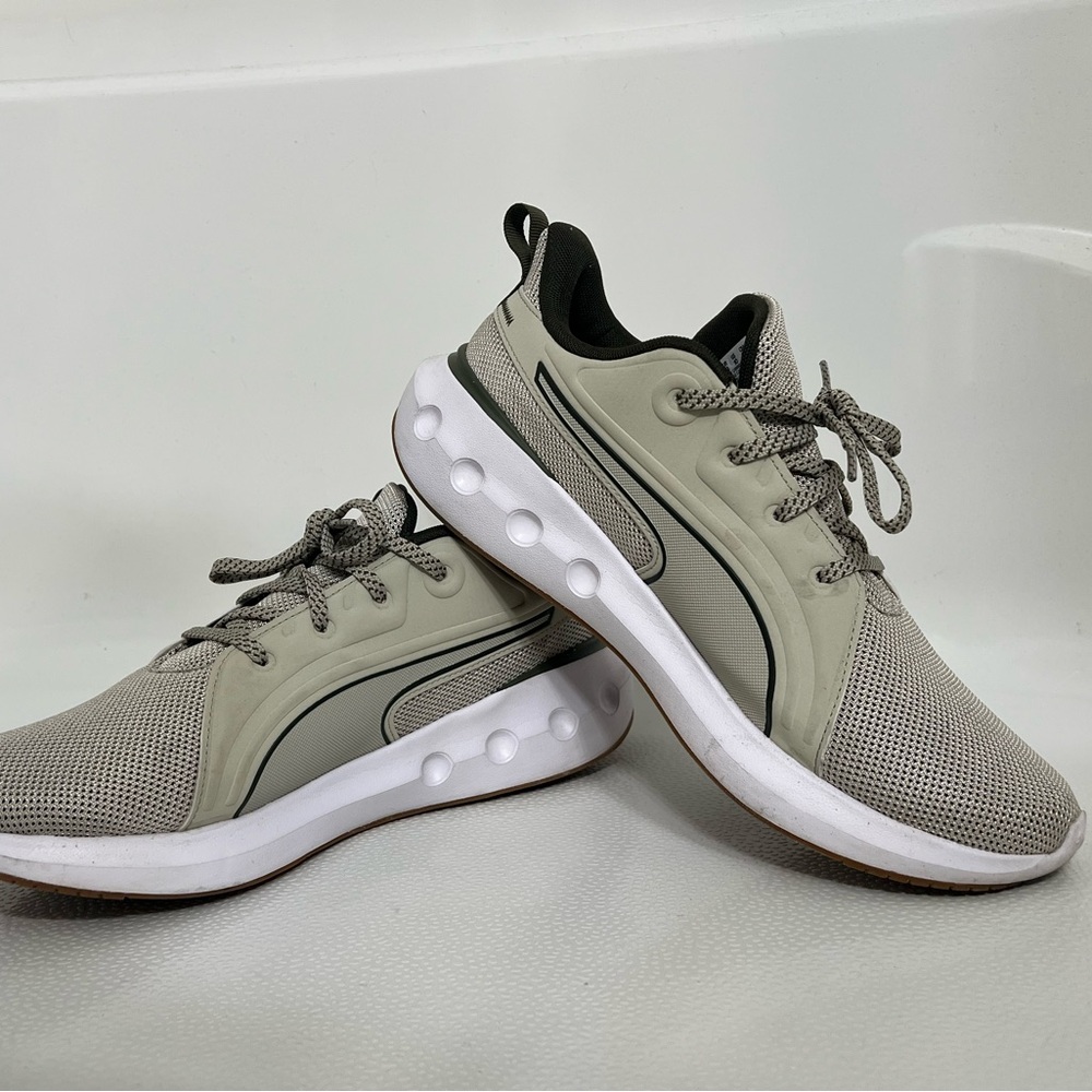 Puma Men's Light Gray Sneakers